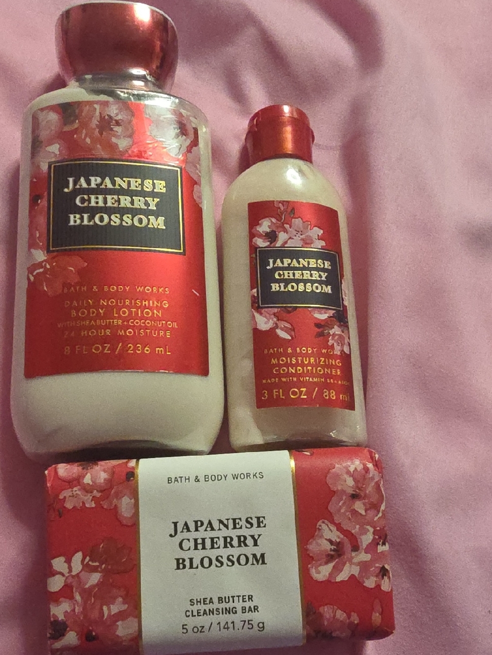 Bath & Body Works Japanese Cherry Blossom Set - Red and Pink